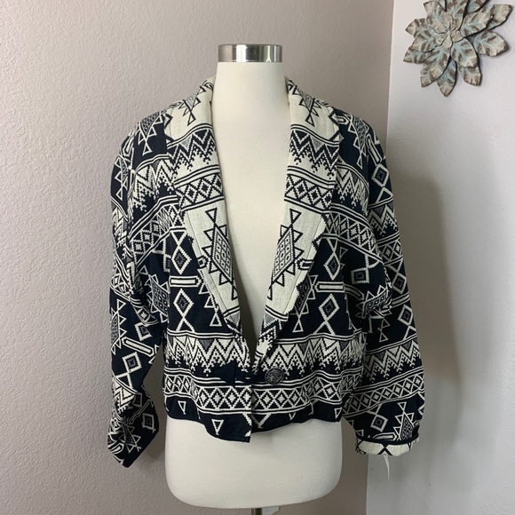 Flashback Jackets & Blazers - Flashback NWT Tapestry Southwestern Print Jacket